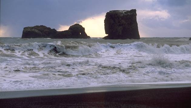 Cliff in the waves