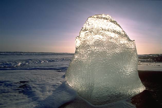 Eisklotz in der Sonne